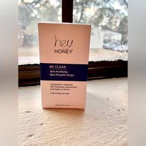 hey Honey. BE CLEAR. Skin Purifying Bee Propolis Drops.